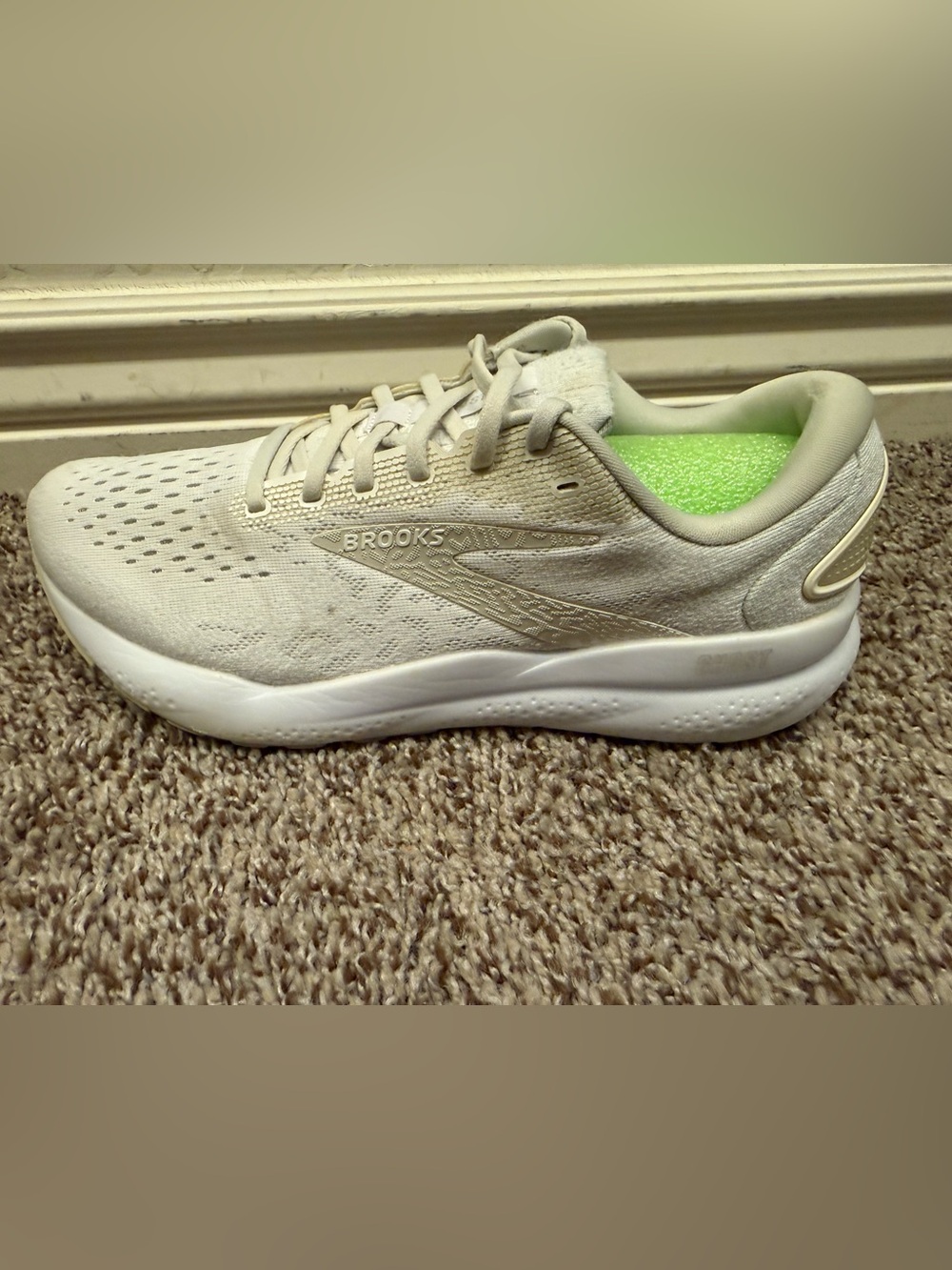 Brooks Women's Cream Athletic Running Shoe with Lime Insole